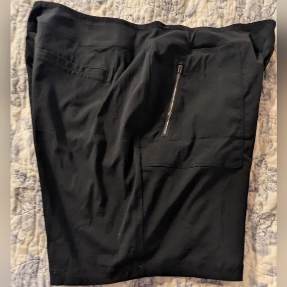 Athleta Shorts Trekkie North Women's 20 Black Hiking Outdoor Travel Athleisure - Picture 7 of 8